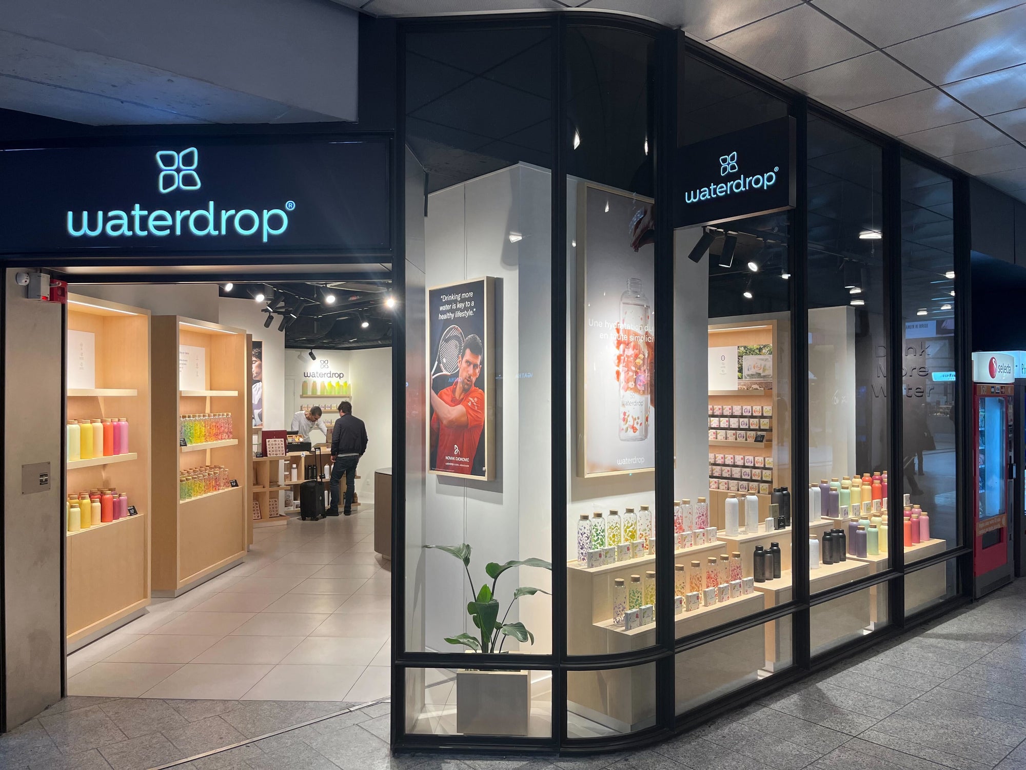 stores-montparnasse__PID:fd85290c-a796-44cc-b57a-4c729f6356aa