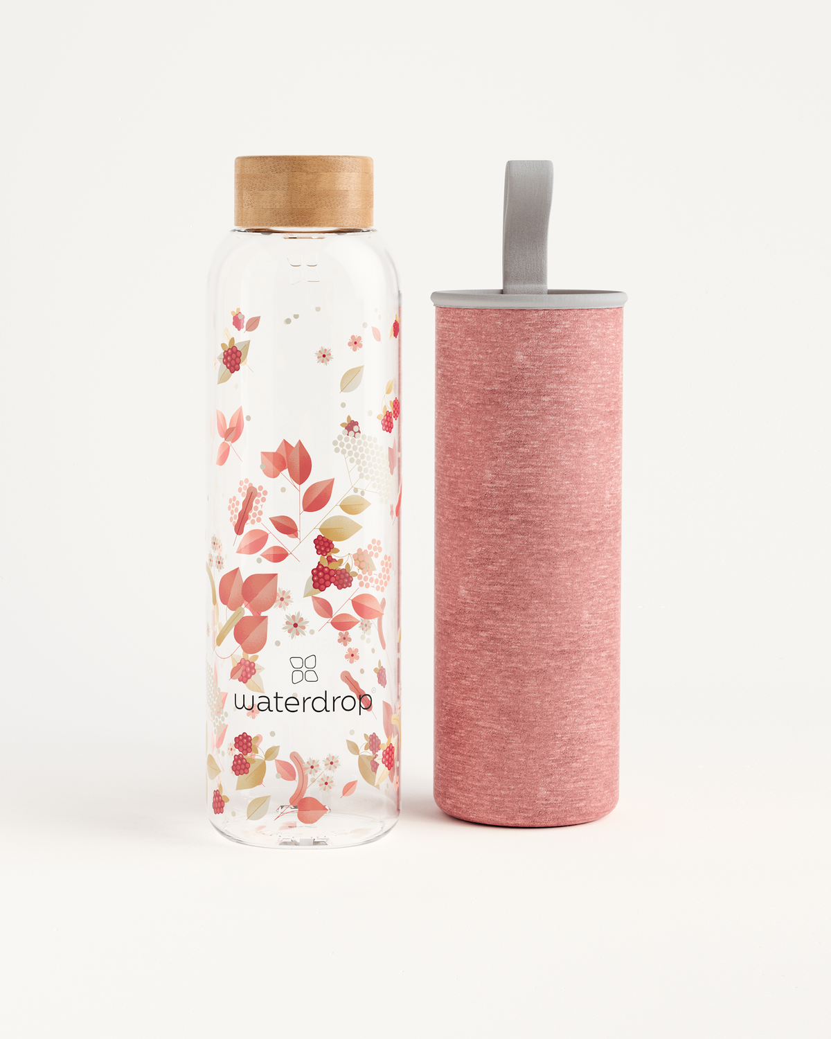Edition Glass water bottle, robust borosilicate design.