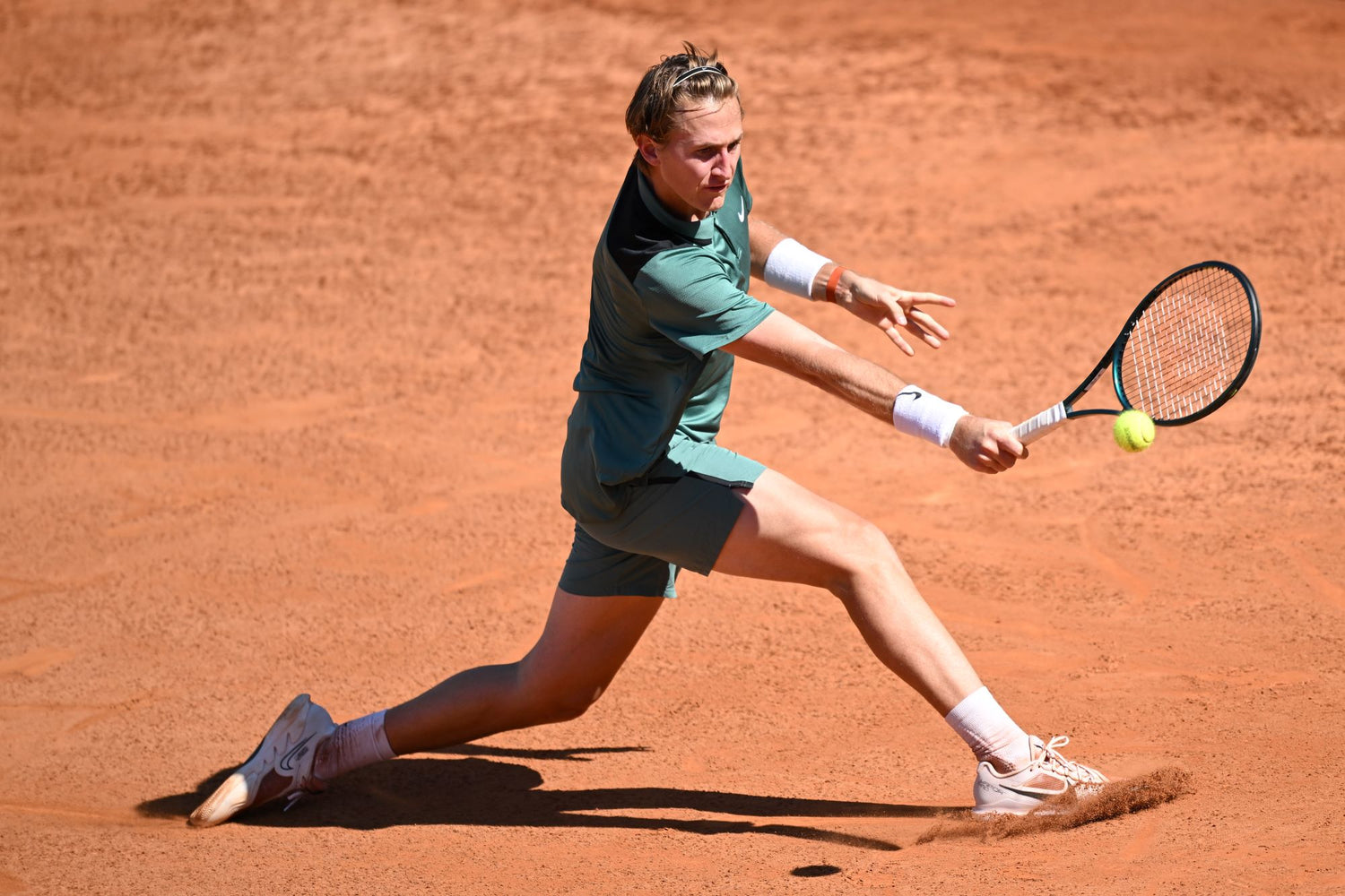 Tennis athlete Sebastian Korda on tennis court