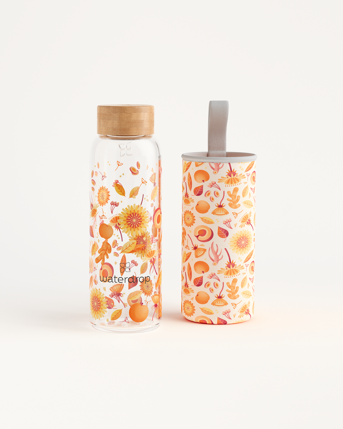 Edition Glass bottle with lid and cork, made of robust borosilicate glass, ideal for reducing disposable bottle use and staying hydrated on the go.