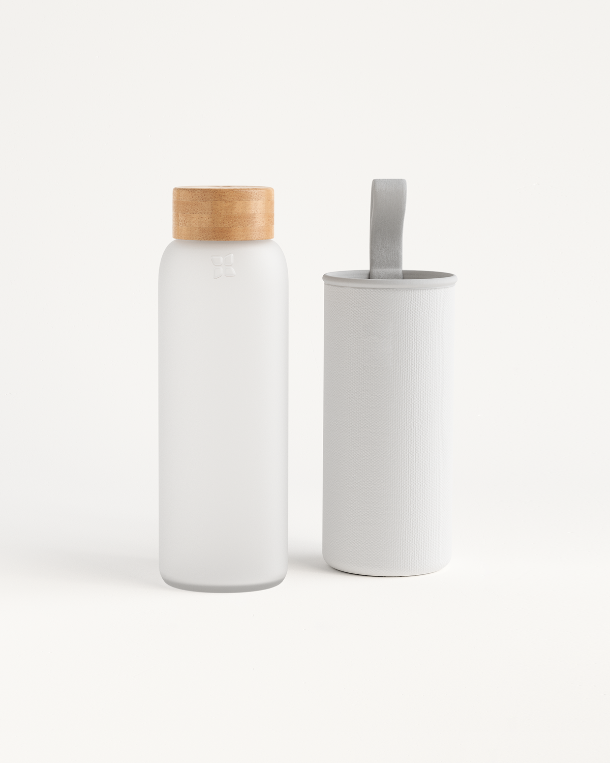 Frosted Glass bottle with borosilicate glass and a cloth cleaner, ideal for home and on-the-go hydration.