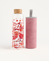 Edition Glass borosilicate water bottle, close-up of floral design.