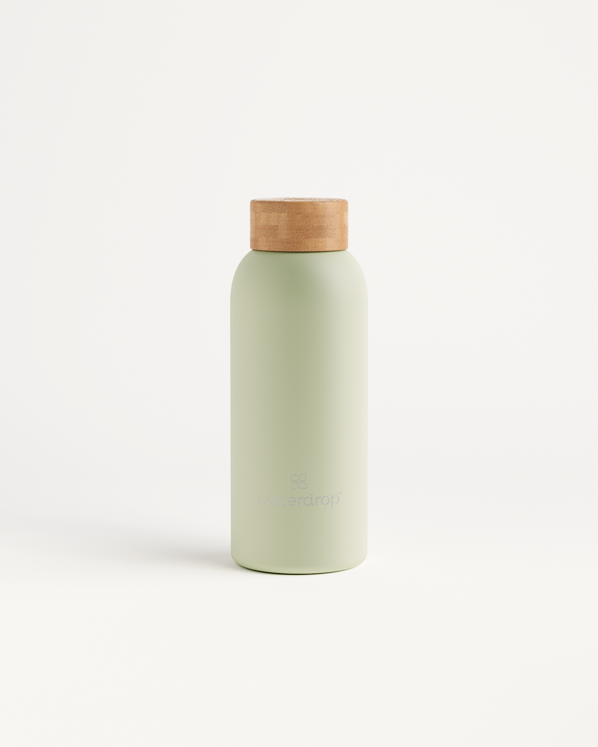 Thermo Steel bottle with brown cap keeps drinks hot for 12 hours or cold for 24 hours. Available in 400ml, 600ml, and 1L sizes.